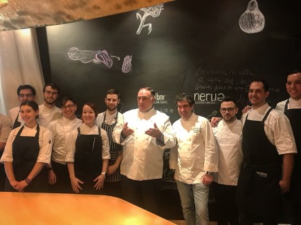 Cocinando con José Andrés en Minibar 